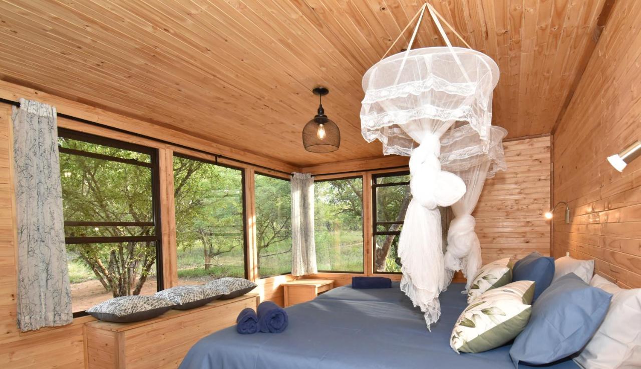Pezulu Tree House Lodge Ходспруит Екстериор снимка