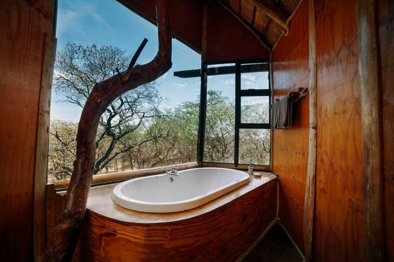 Pezulu Tree House Lodge Ходспруит Екстериор снимка