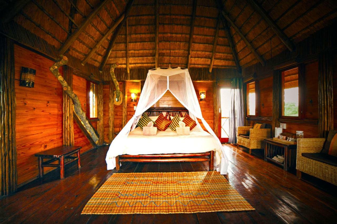 Pezulu Tree House Lodge Ходспруит Екстериор снимка