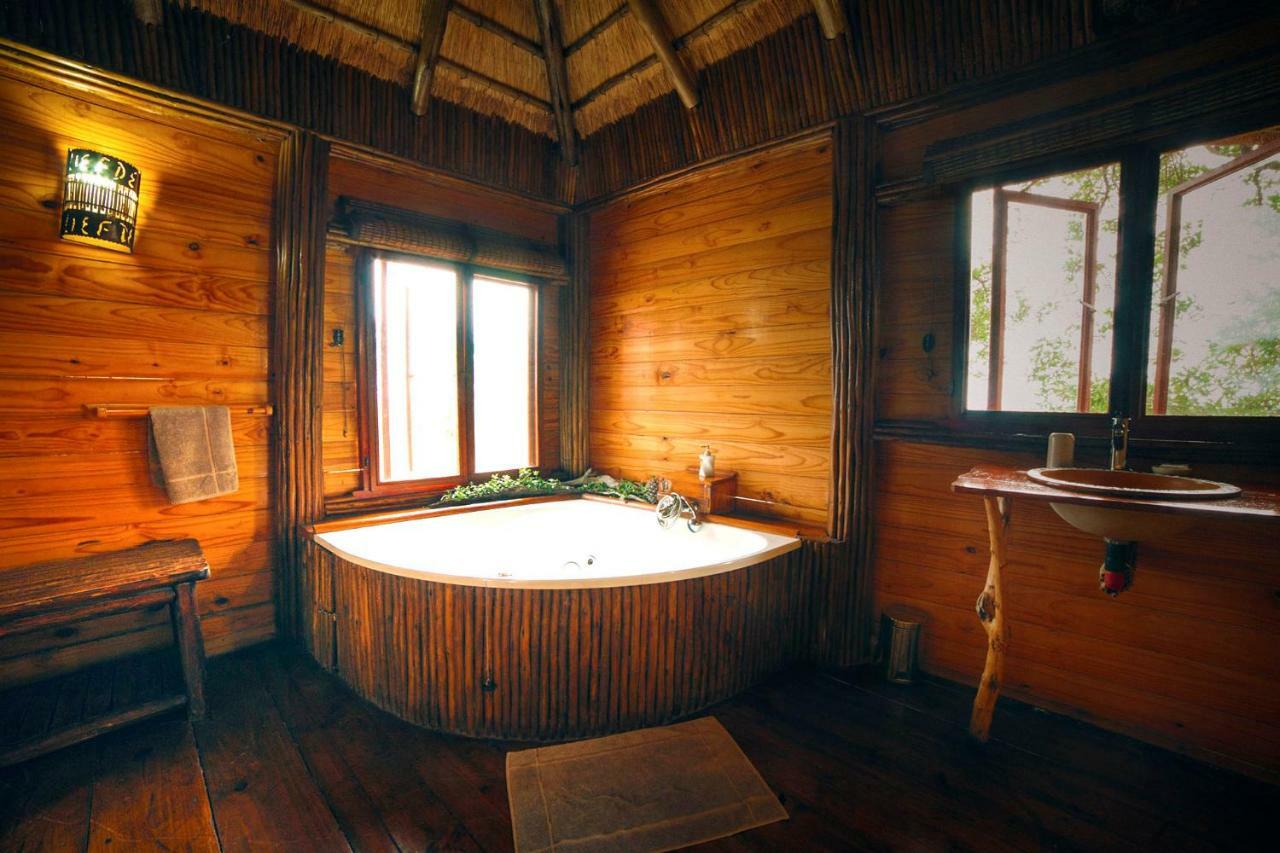 Pezulu Tree House Lodge Ходспруит Екстериор снимка