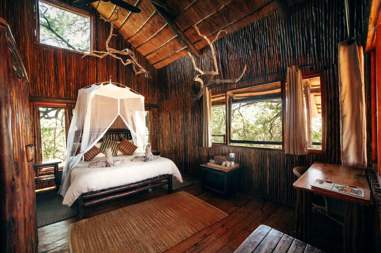 Pezulu Tree House Lodge Ходспруит Екстериор снимка
