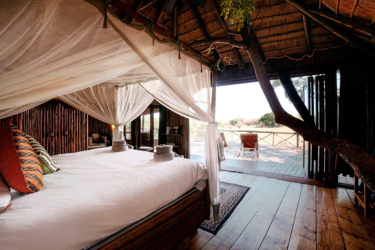 Pezulu Tree House Lodge Ходспруит Екстериор снимка