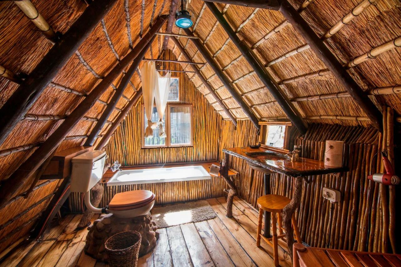Pezulu Tree House Lodge Ходспруит Екстериор снимка