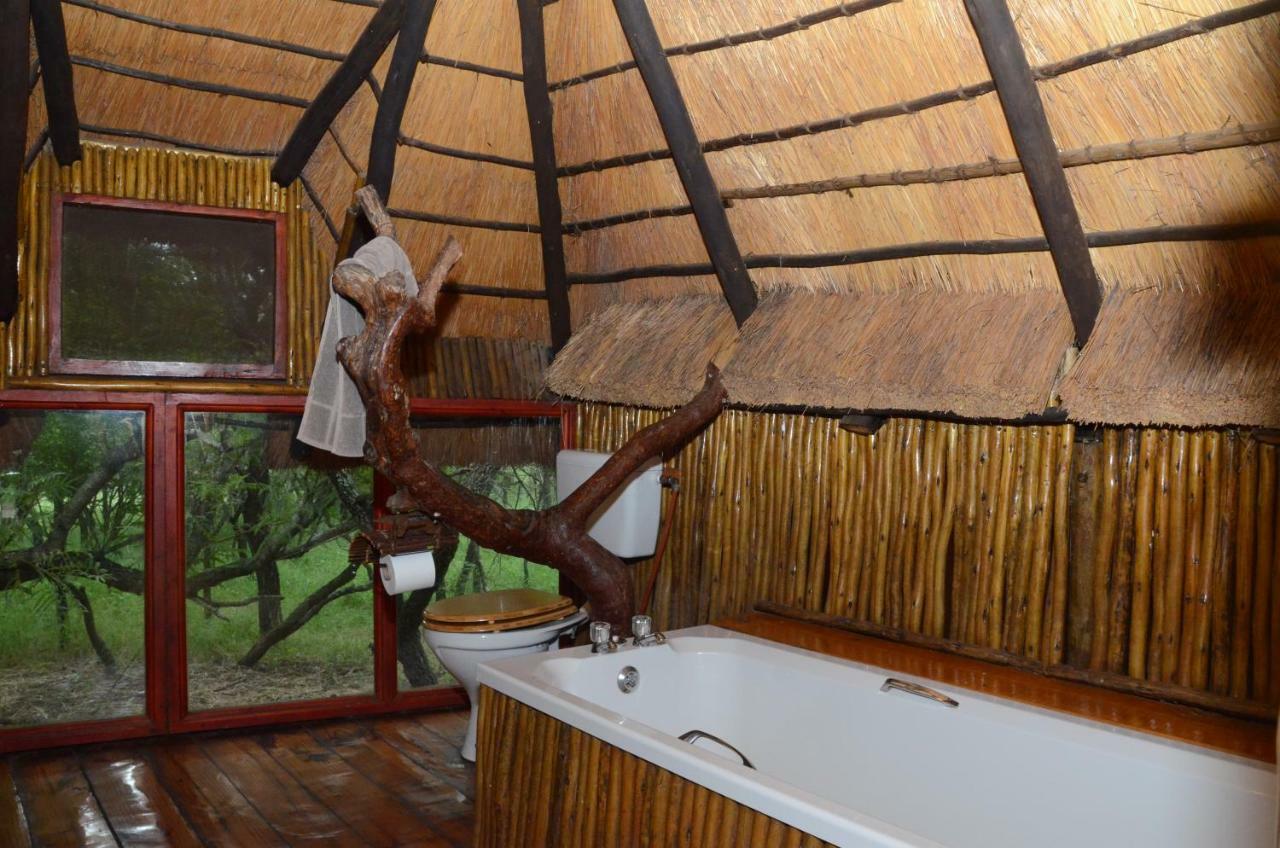 Pezulu Tree House Lodge Ходспруит Екстериор снимка
