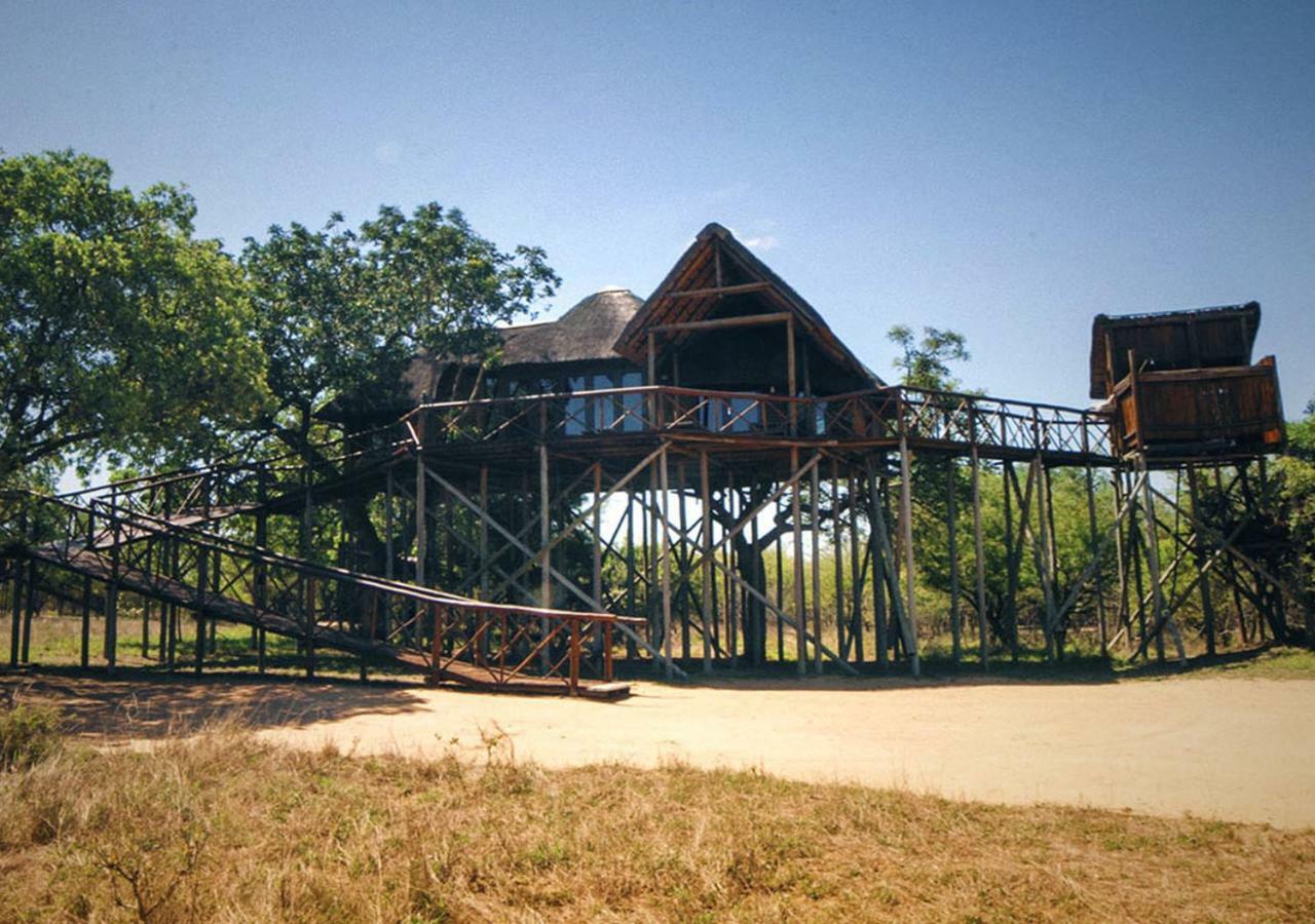 Pezulu Tree House Lodge Ходспруит Екстериор снимка