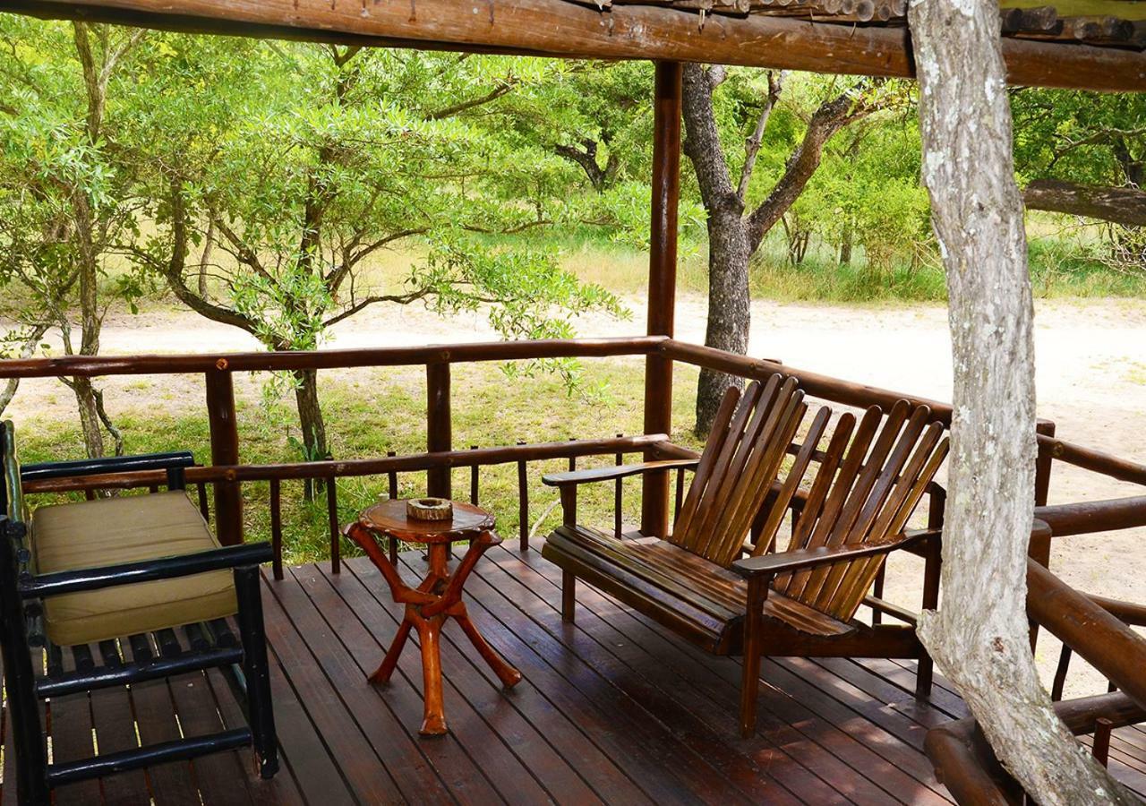 Pezulu Tree House Lodge Ходспруит Екстериор снимка